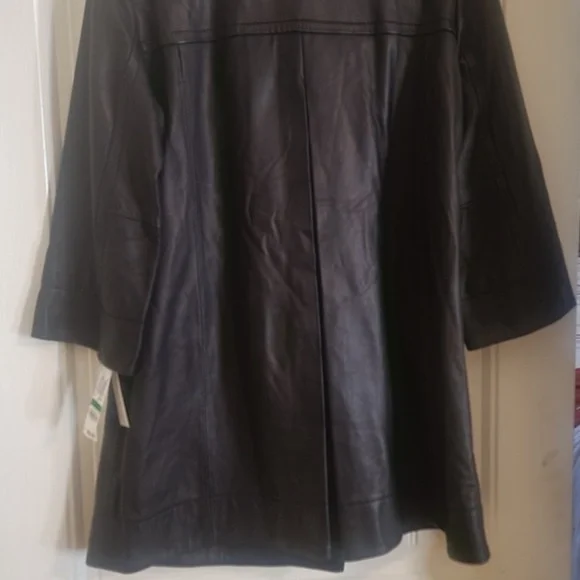 NWT INC Black Genuine Leather Trench Button Long Sleeve Coat Jacket Size…